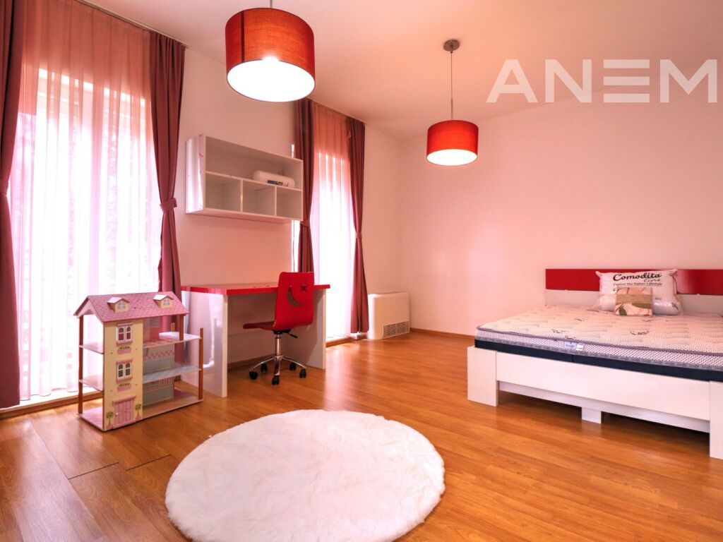 House for rent 174m² in Marigona Residence