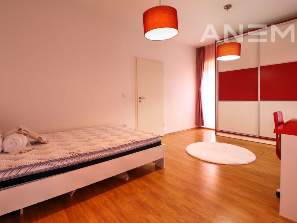 House for rent 174m² in Marigona Residence