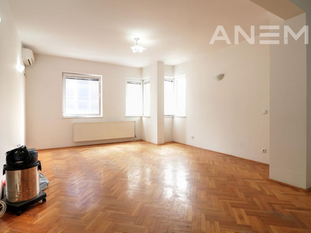 Zyre me qira me 3 hapësira pune në Mahallën e Muhaxherëve5