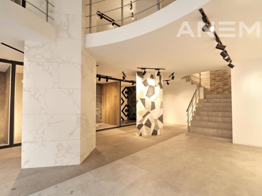 Lokal me qira 180m² në lagjen Vellusha1