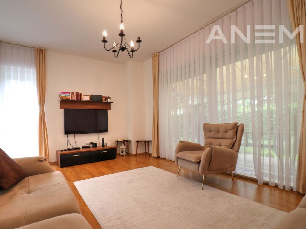 House for rent 174m² in Marigona Residence