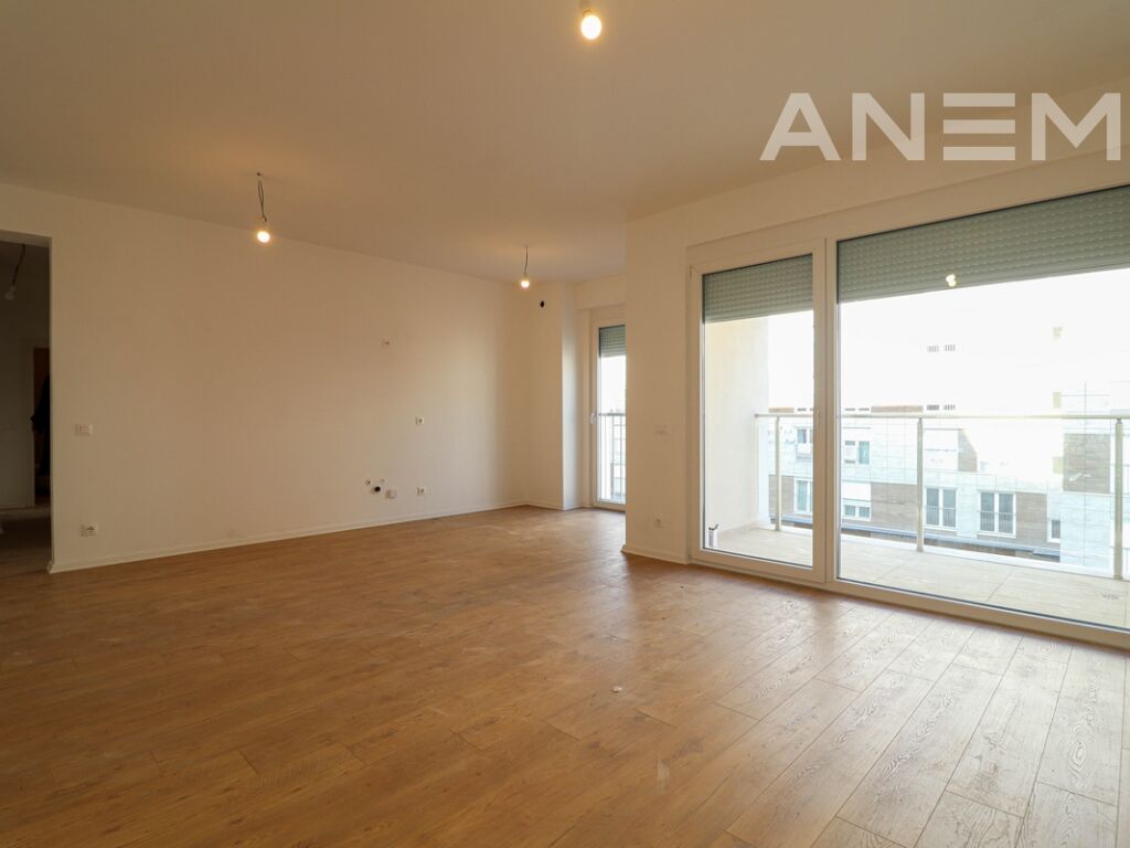 Office for rent with 3 workspaces in the Veternik neighborhood