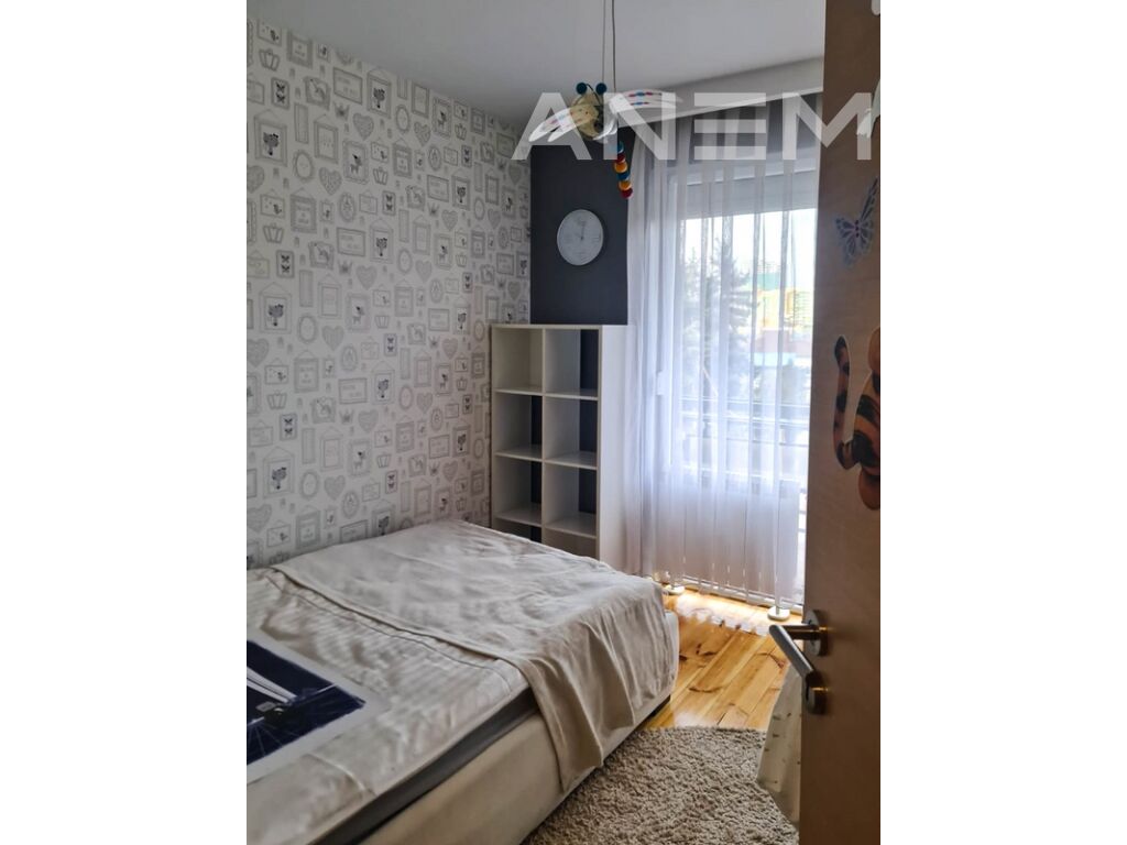 Banesë me qira me 3 dhoma gjumi në lagjen Kalabria6