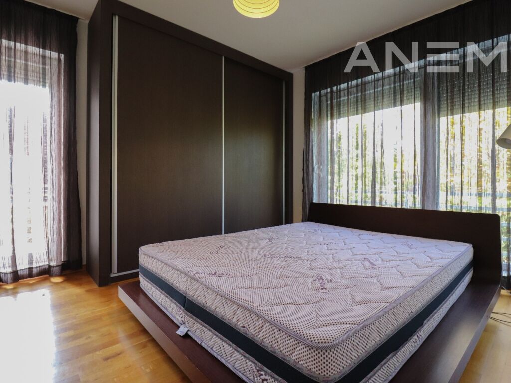 Shtëpi në shitje 174m² + 42m² në lagjen Marigona Residence