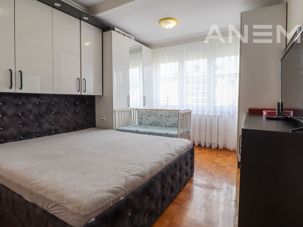 Banesë në shitje 117m² në Ulpianë