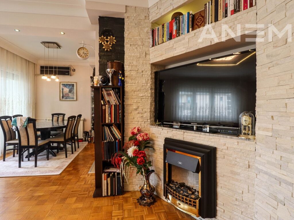 Banesë në shitje 117m² në Ulpianë