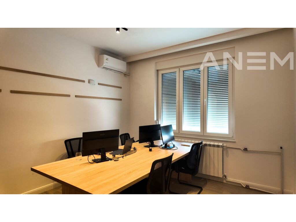 Zyre me qira me 3 hapësira pune në Qendër