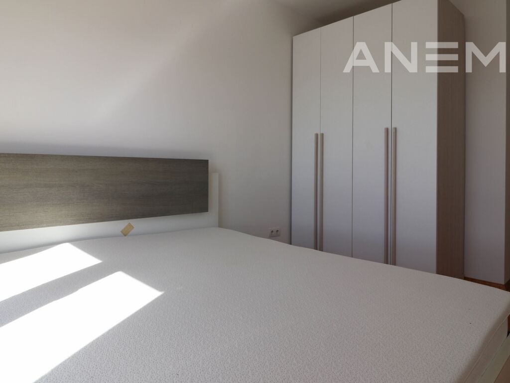 1 bedroom apartment for rent on C Street