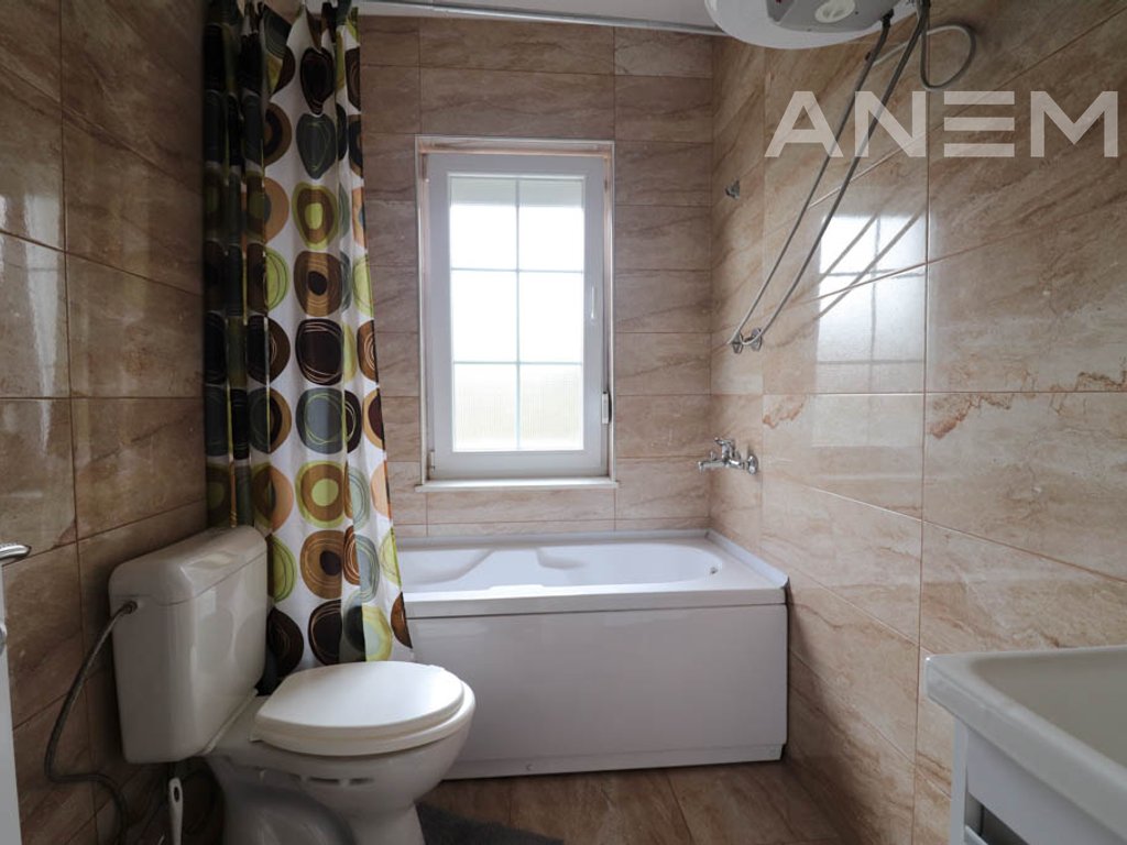 Shtëpi me qira 331m² në lagjen Taslixhe26