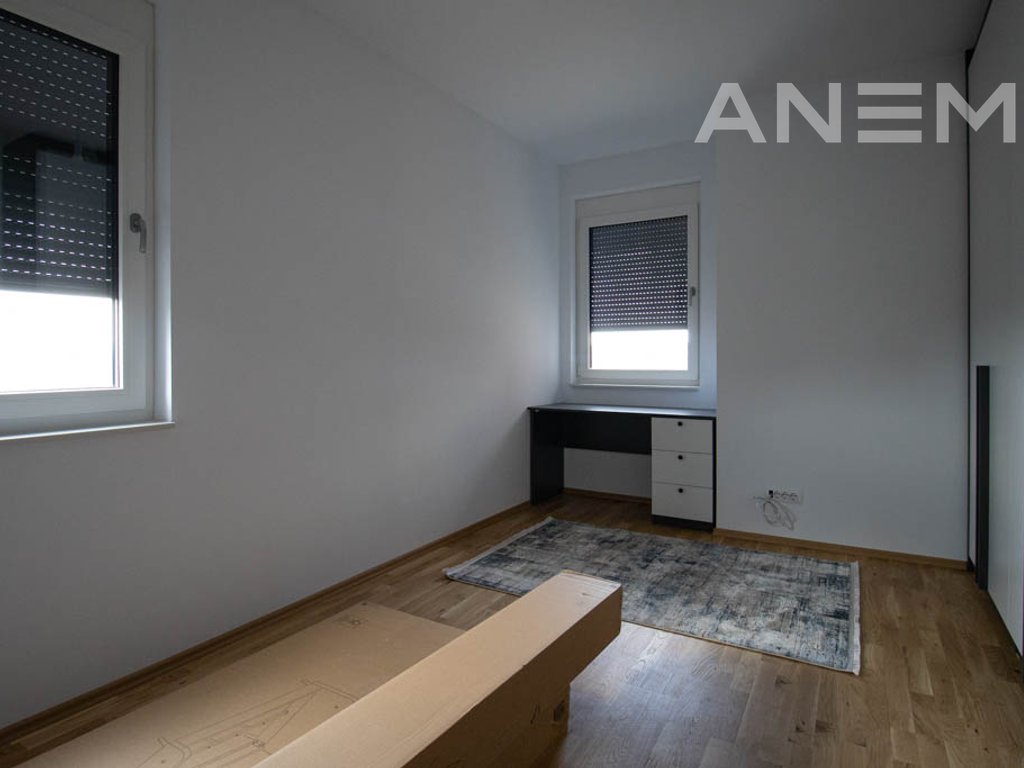 House for rent with 4 bedrooms in the Qershia e Re neighborhood9