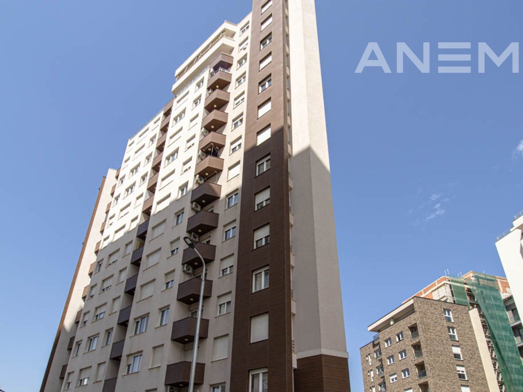 Commercial premises for rent with 2 work spaces in Aktash3