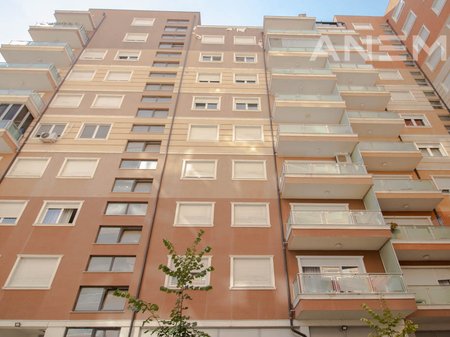 Banesë në shitje 40m² në Mahallën e Muhaxherëve