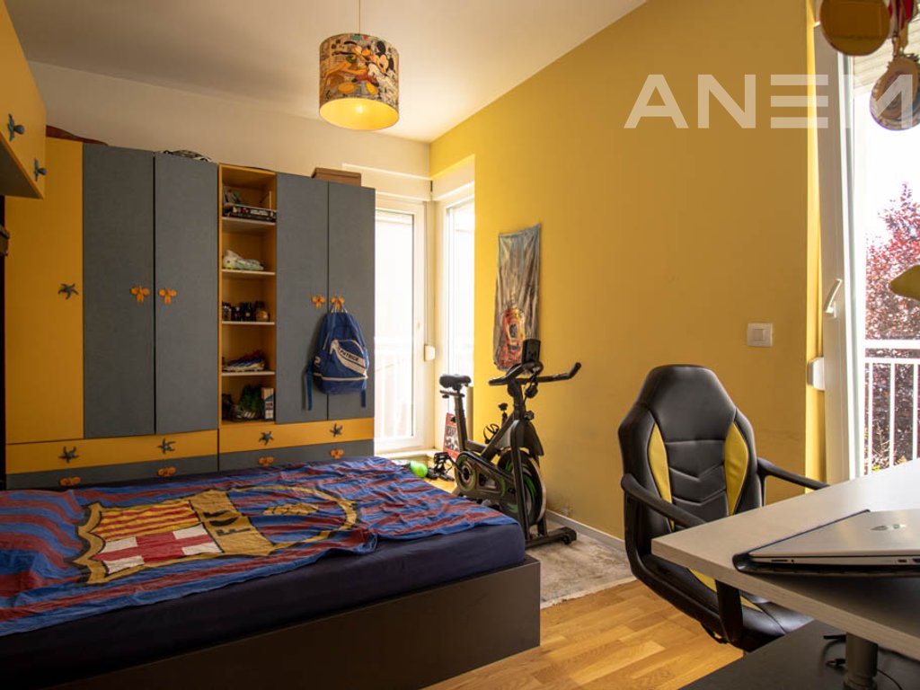 Shtëpi në shitje 202m² në lagjen Qershia