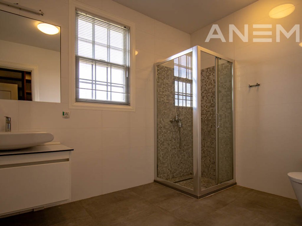 Shtëpi në shitje 263m² në Fshatin Ndërkombëtar