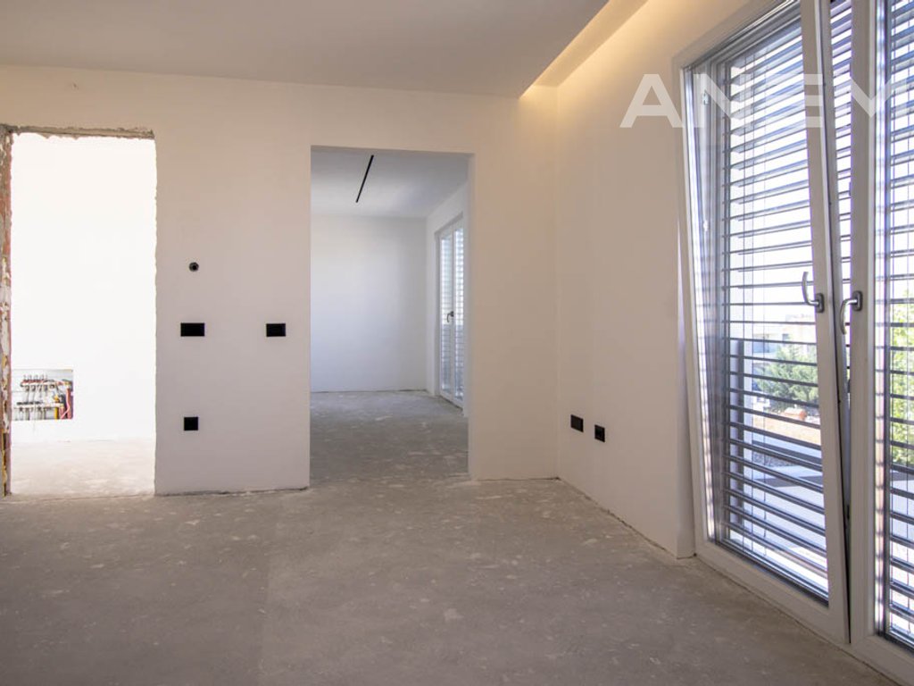 Shtëpi në shitje 550m² në Veternik