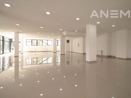 Lokal me qira me 1 hapësirë pune në Mati 1