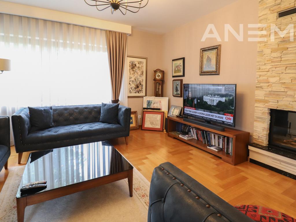 300m² house for rent in Marigona Residence