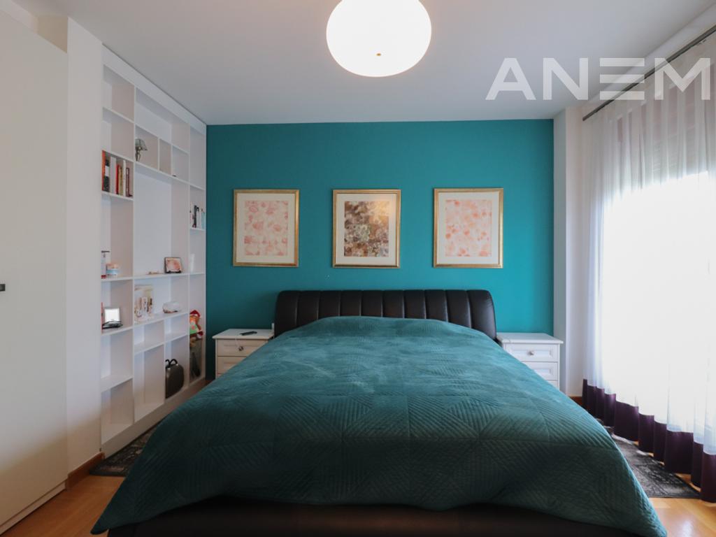 300m² house for rent in Marigona Residence