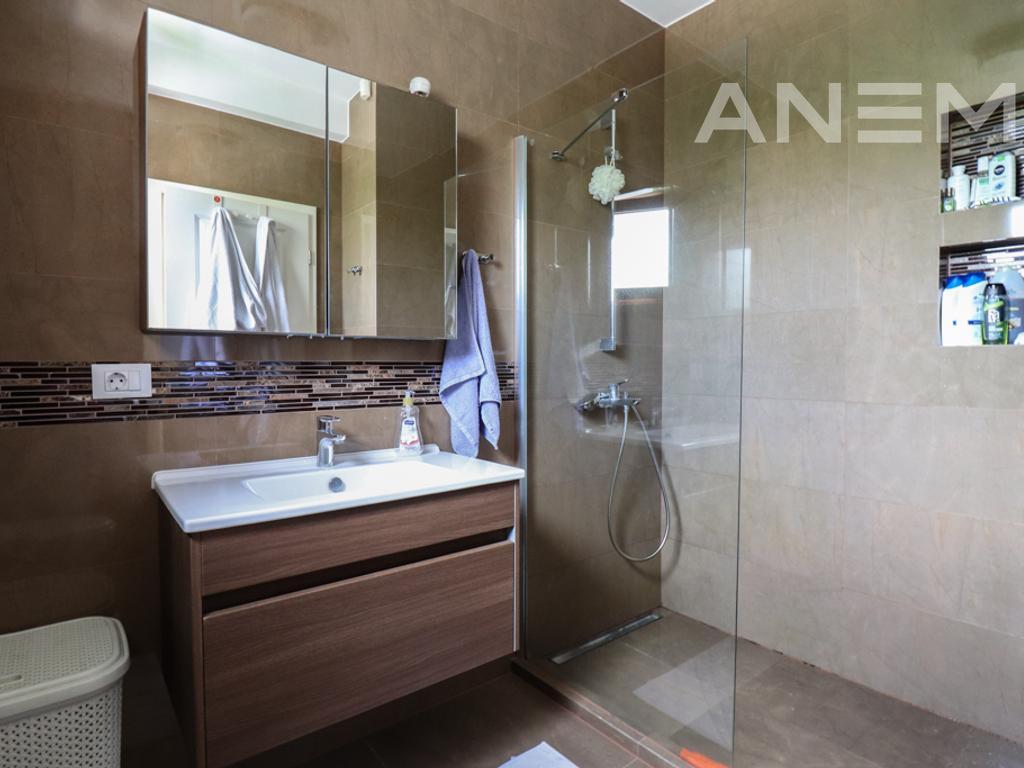 300m² house for rent in Marigona Residence