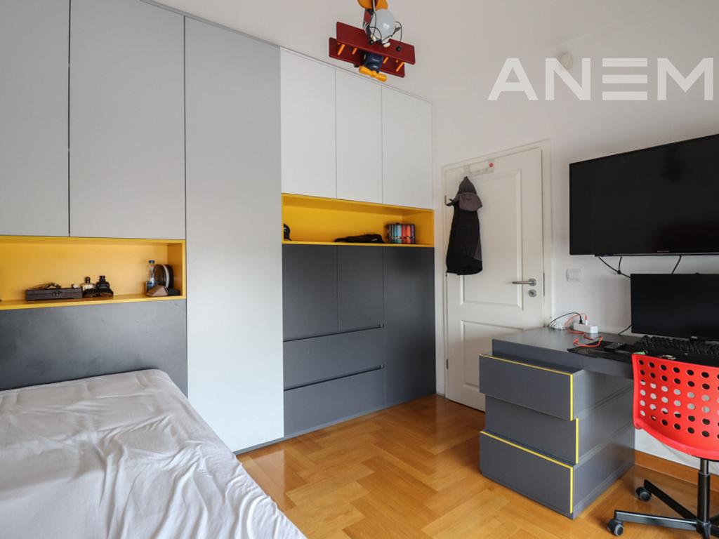 300m² house for rent in Marigona Residence
