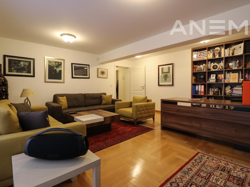 300m² house for rent in Marigona Residence