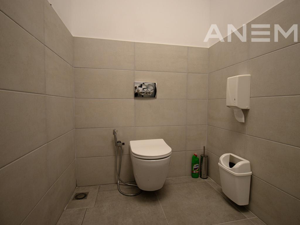 Objekt me qira 835m² në magjistralen Prishinë-Gjilan
