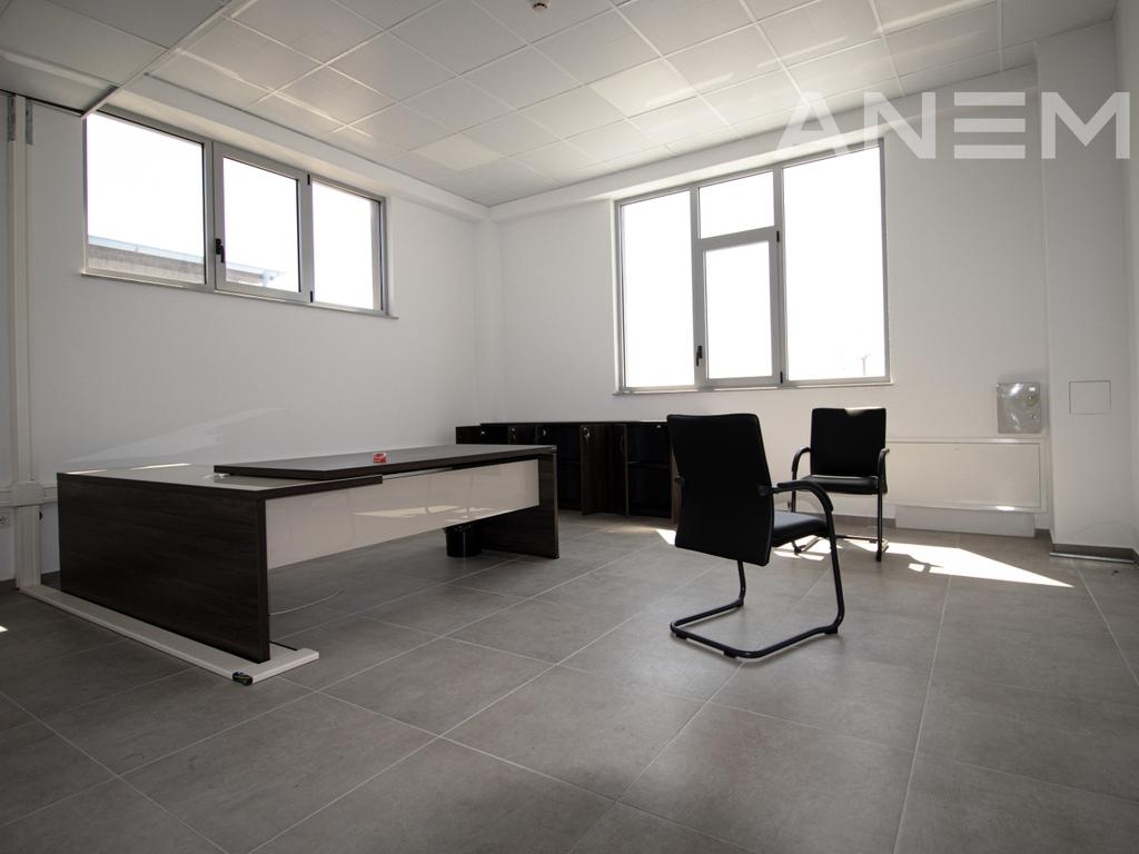 Objekt me qira 835m² në magjistralen Prishinë-Gjilan