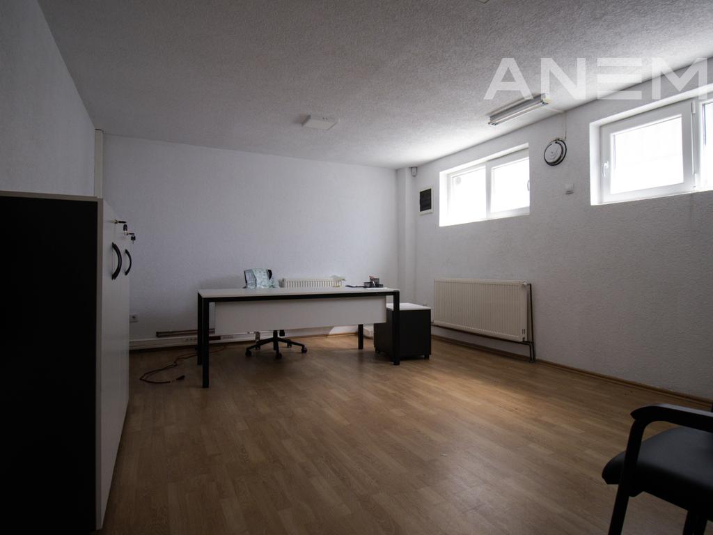 Objekt me qira 835m² në magjistralen Prishinë-Gjilan