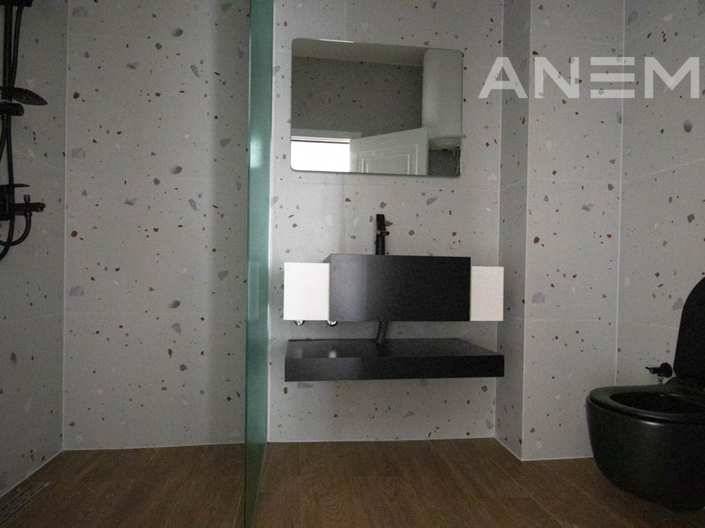 Zyre me qira me 3 hapësira pune në Veternik