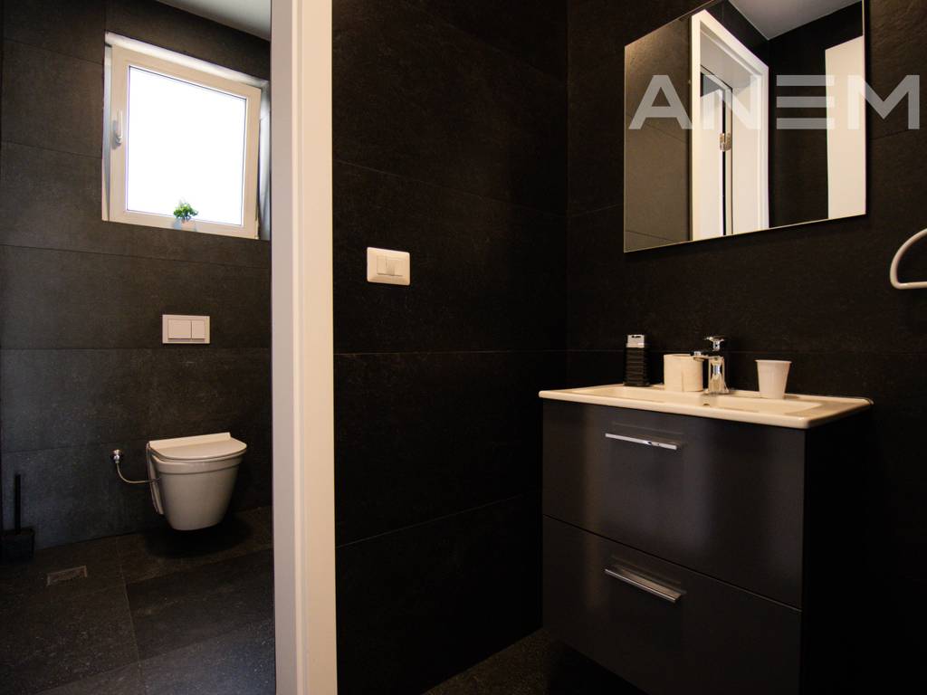 Shtëpi në shitje 190m² në Veternik