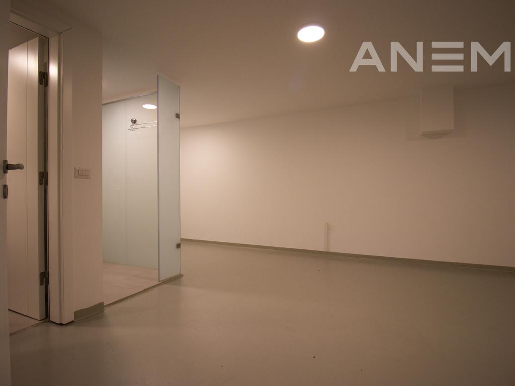 Shtëpi në shitje 190m² në Veternik