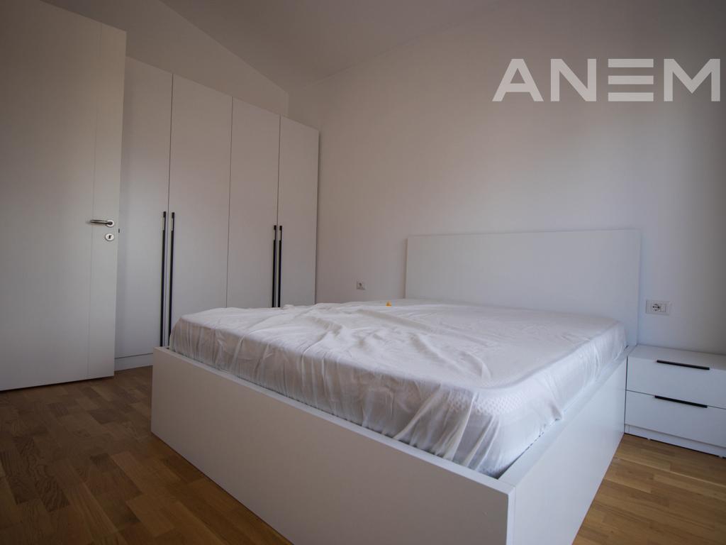 Shtëpi në shitje 190m² në Veternik
