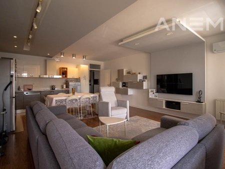 Banesë në shitje 87m² në Rrugën C