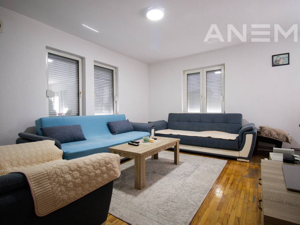 Shtëpi në shitje 200m² në Hajvali