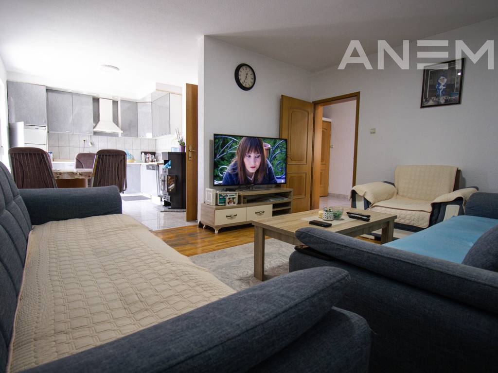 Shtëpi në shitje 200m² në Hajvali