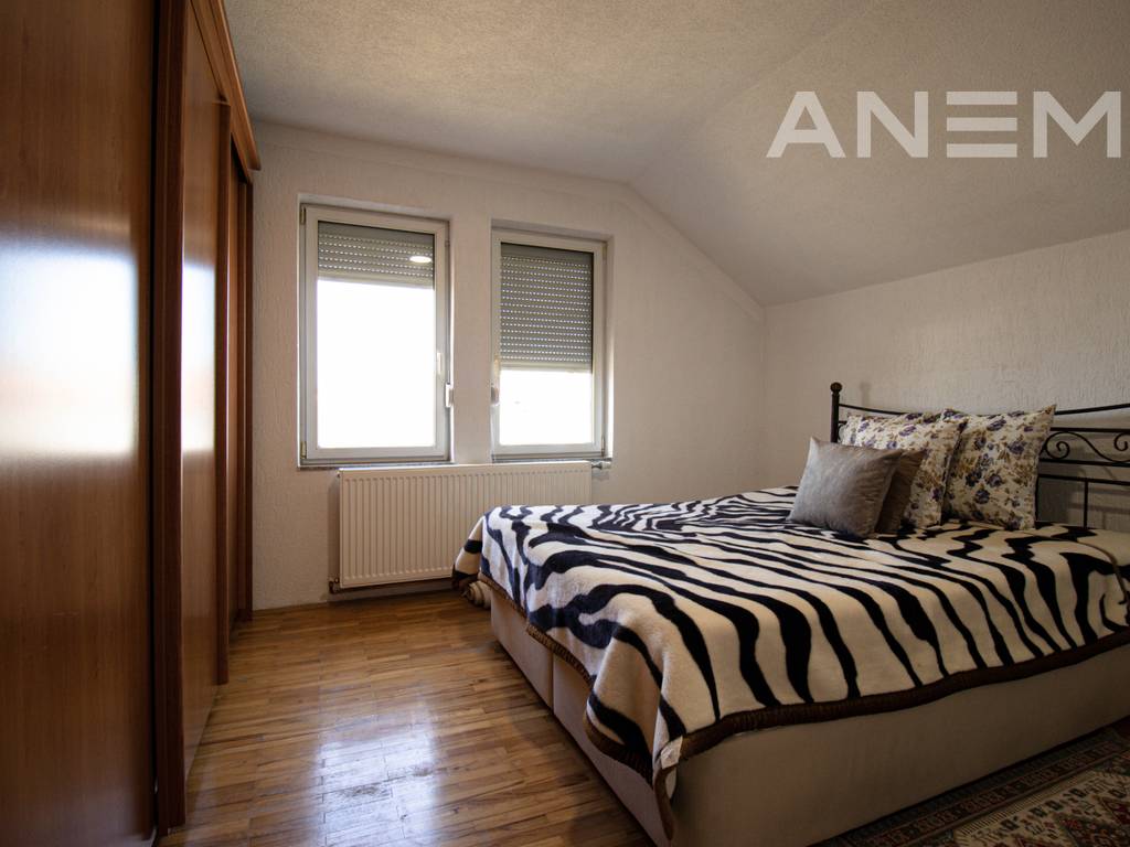 Shtëpi në shitje 200m² në Hajvali