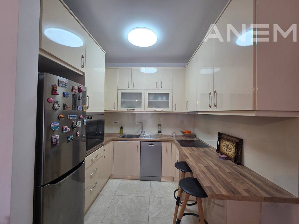 2-bedroom apartment for rent in the Center