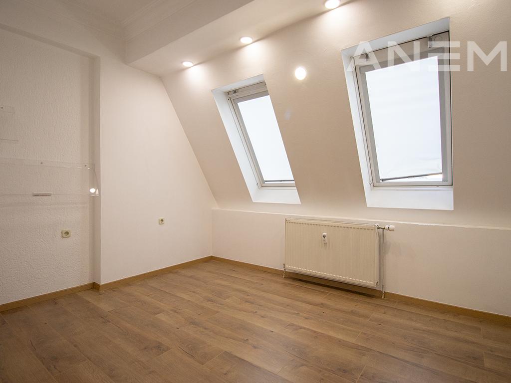 Zyre me qira me 5 hapësira pune në Qendër