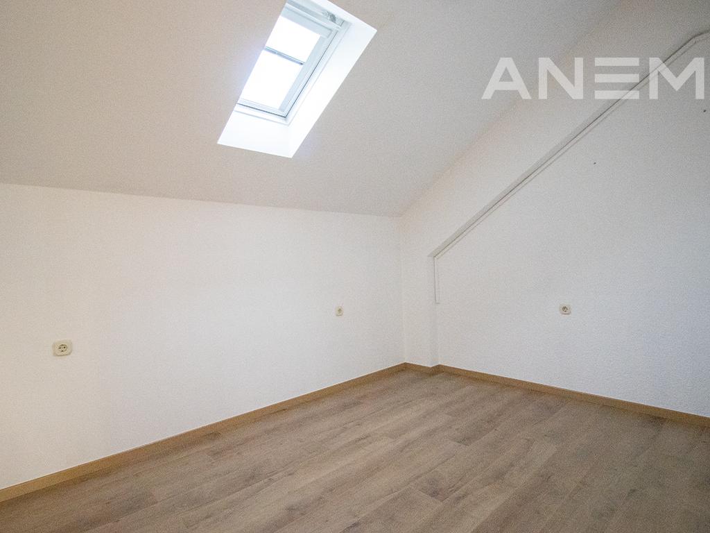 Zyre me qira me 5 hapësira pune në Qendër