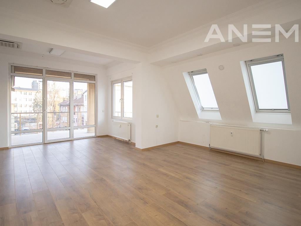 Zyre me qira me 5 hapësira pune në Qendër