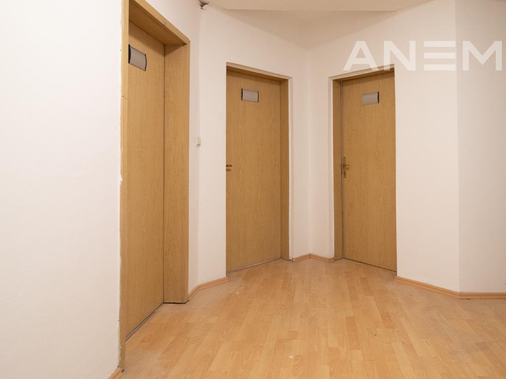 Store for rent 360m² in the Pejton neighborhood