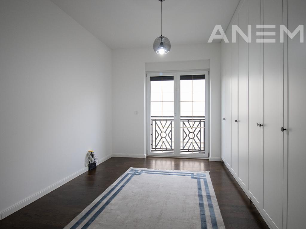 House for rent 300m2 in the Royal Green Residence neighborhood