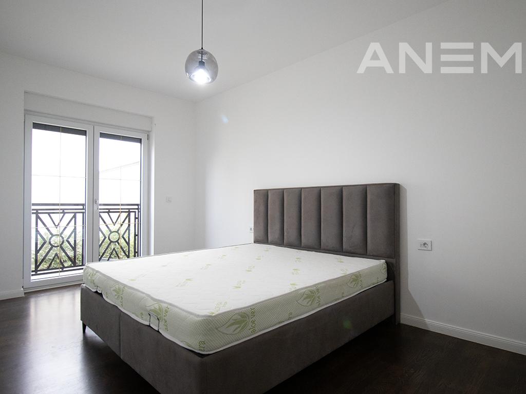 House for rent 300m2 in the Royal Green Residence neighborhood