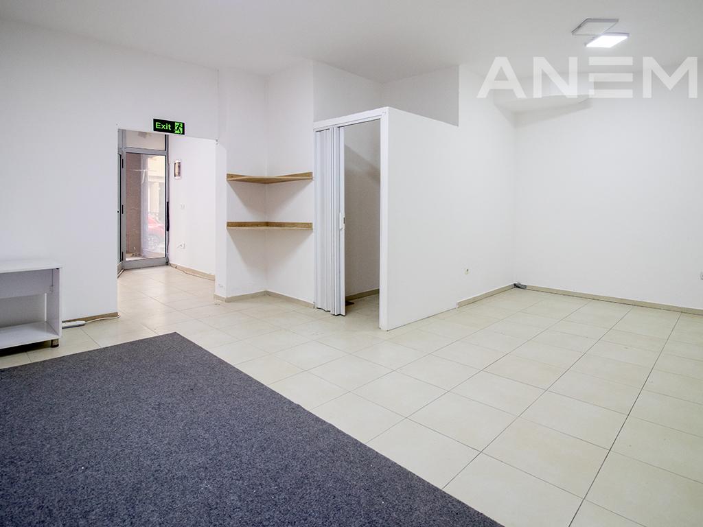 Lokal në shitje 41.4m² në Qendër