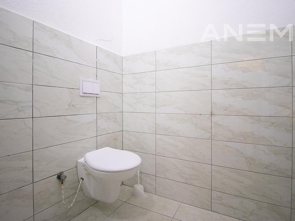 Zyre me qira me 1 hapësirë pune në Tophane