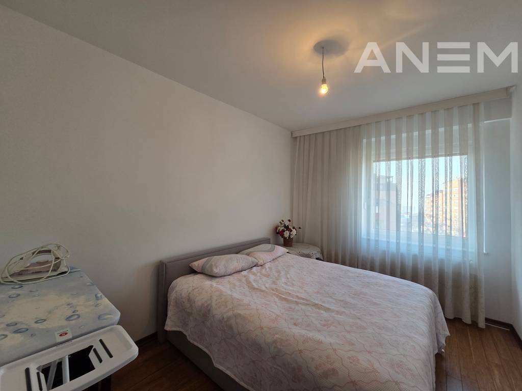 Banesë me qira me 3 dhoma gjumi në Bregun e Diellit