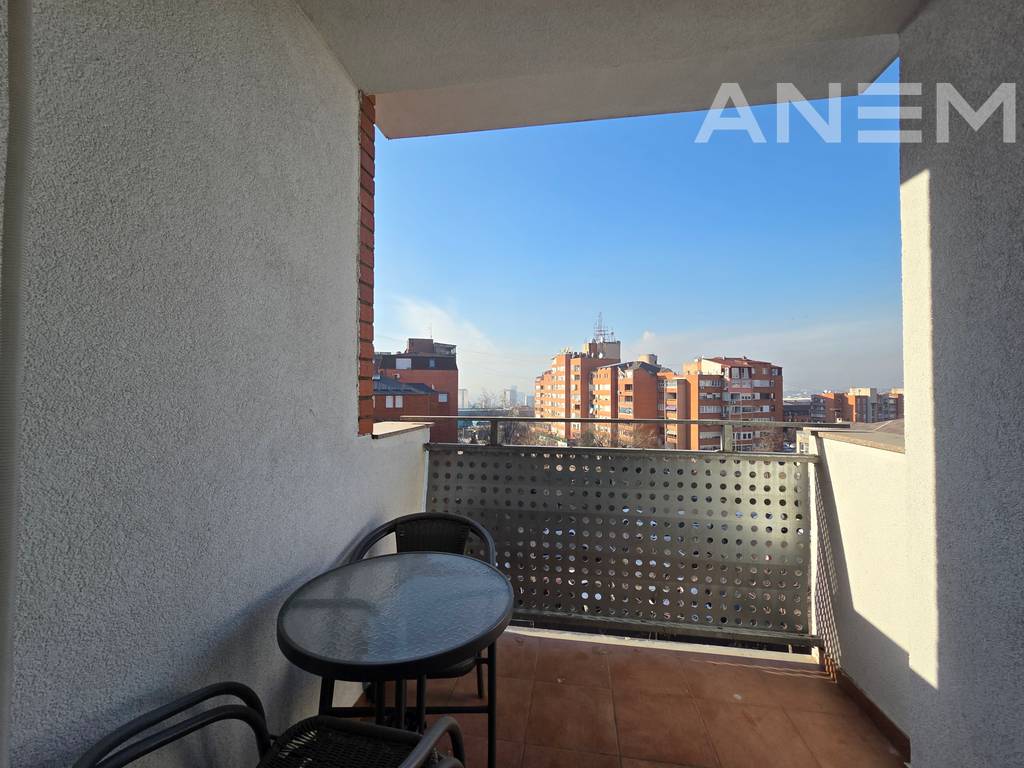 Banesë me qira me 3 dhoma gjumi në Bregun e Diellit