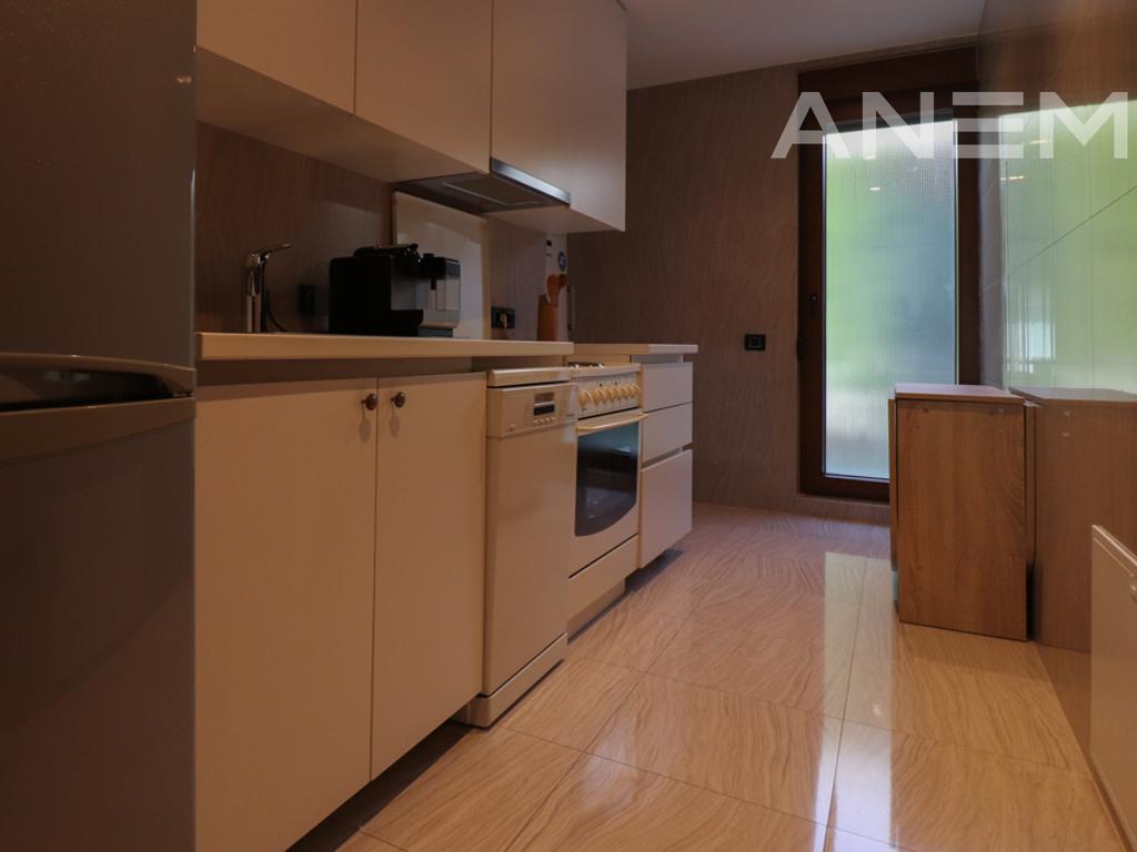 Shtëpi në shitje 700m²  në Marigona Residence