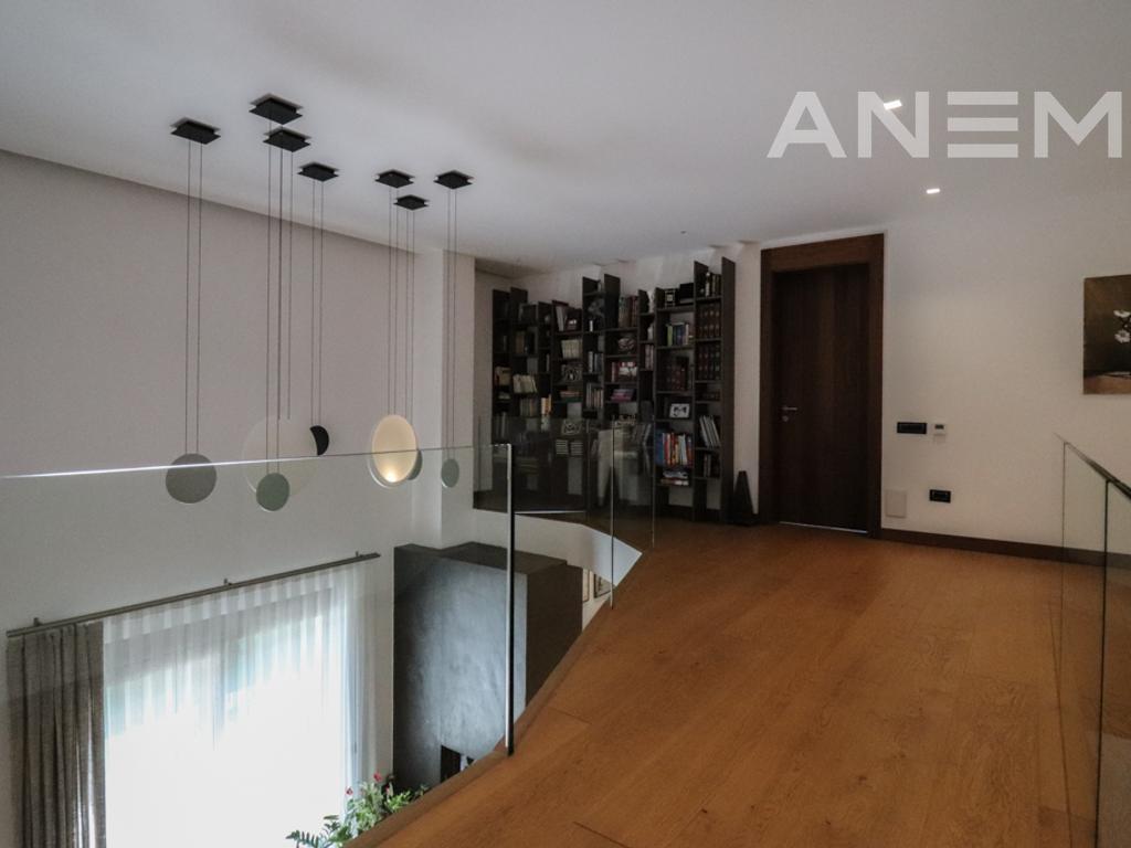 Shtëpi në shitje 700m²  në Marigona Residence