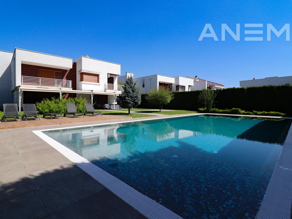 Shtëpi në shitje 700m²  në Marigona Residence